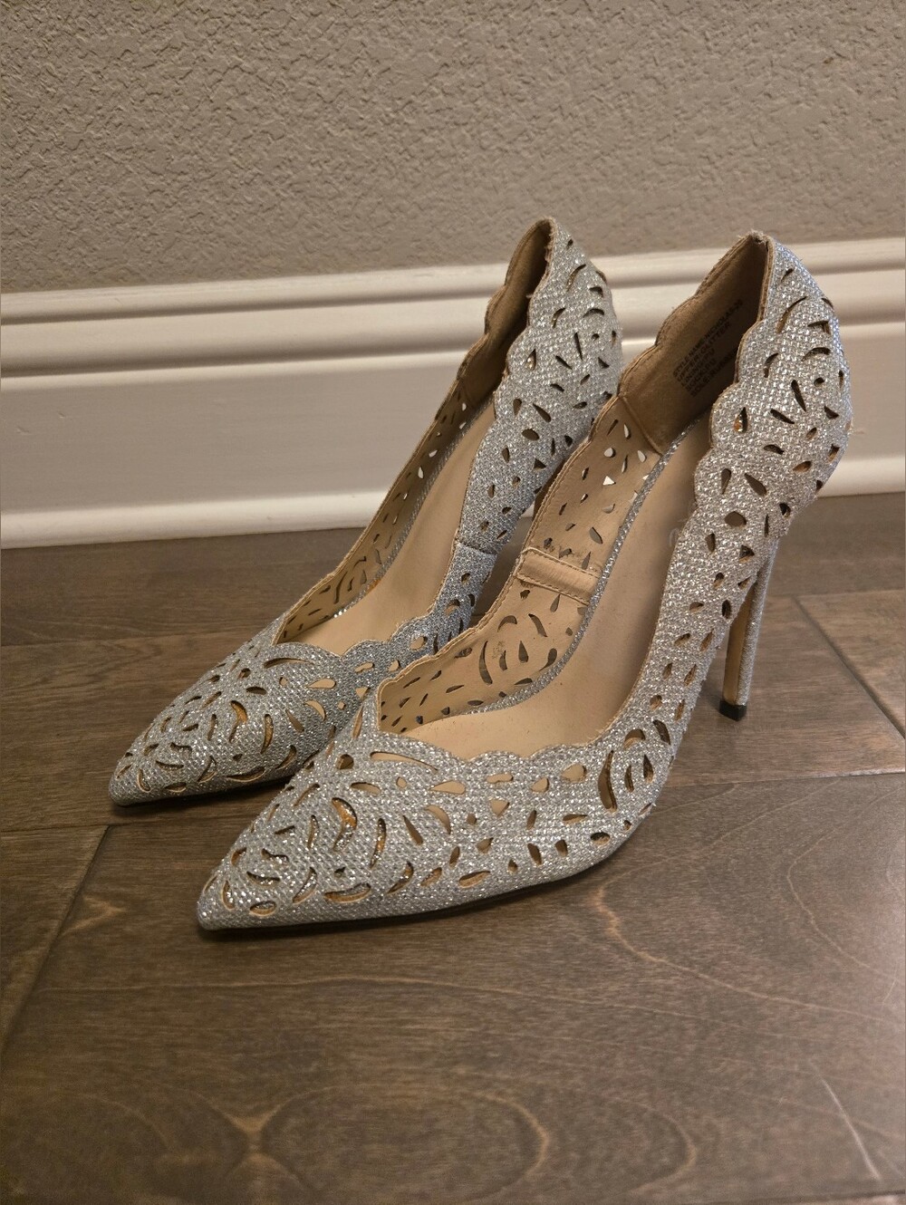 Womens Size 7.5 Silver Glitter Heel With Cuthouts, Sparkly